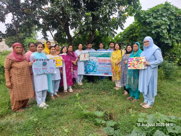 रेड रिबन क्लब ने अंतरराष्ट्रीय युवा दिवस पर ग्रामीणों को एचआईवी/एड्स के प्रति किया जागरूक