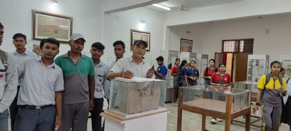 संग्रहालय में संरक्षित मूर्तिकलाएं
