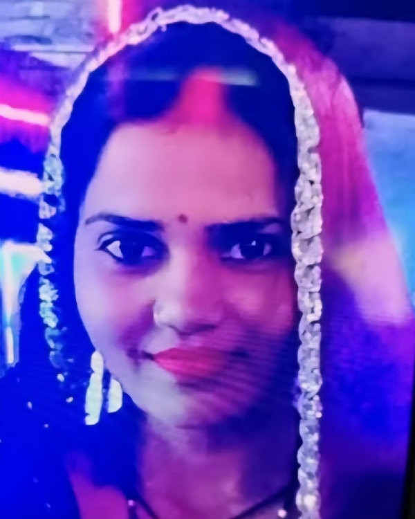 मृतक महिला अनुपम