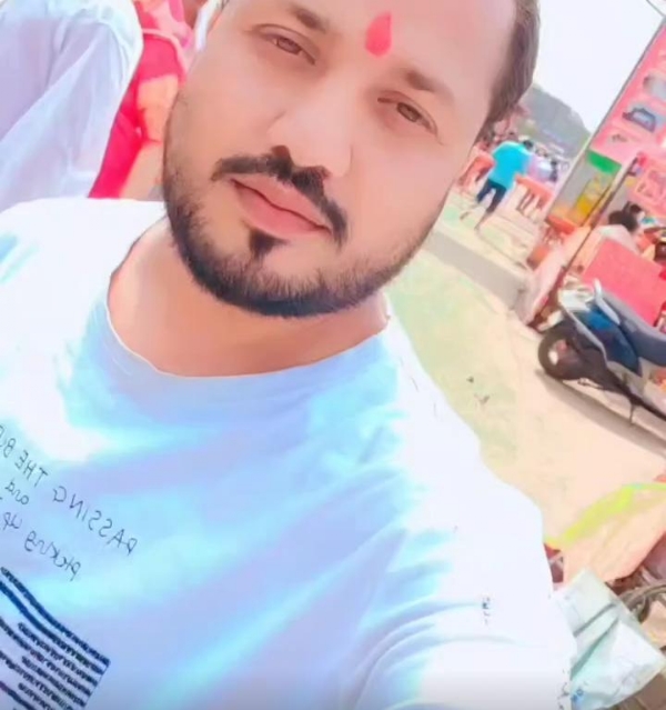 आरोपी हिन्दू का ढोंग करने को टीका लगाए हुए