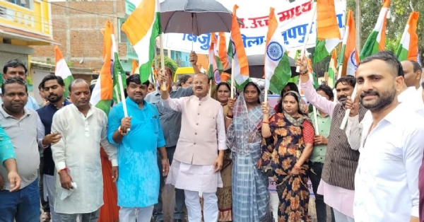 मंत्री दिलीप जायसवाल तिरंगा यात्रा में