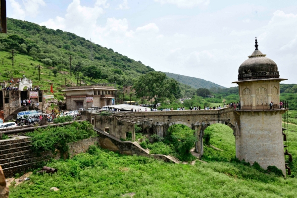 क्लाउड सीडिंग द्वारा रामगढ़ झील को पुनर्जीवित कर जल संकट दूर करना ही हमारी प्राथमिकता: डॉ. किरोडीलाल मीणा