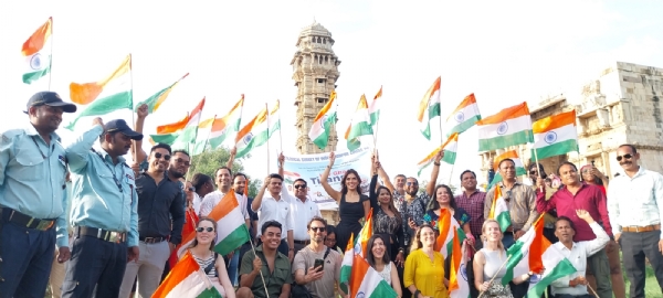लैटिन अमेरिकी देश के प्रतिनिधि मंडल ने किया चित्तौड़ दुर्ग का भ्रमण।