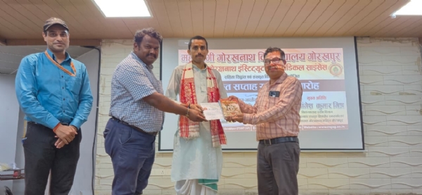 आयुर्वेद कॉलेज में संस्कृत सप्ताह समारोह के अंतर्गत व्याख्यान का आयोजन*
