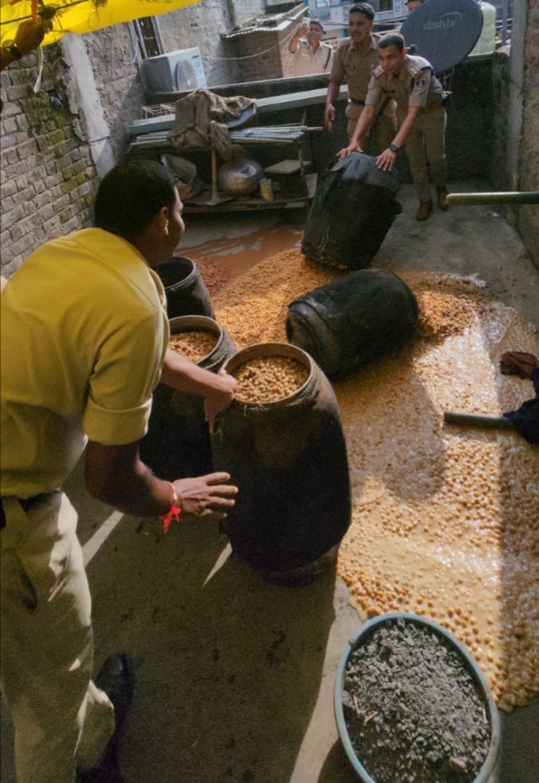 आबकारी विभाग द्वारा बरामदगी