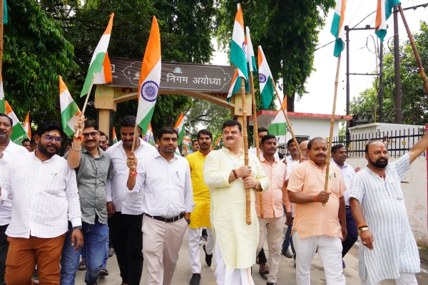 नगर निगम की तिरंगा यात्रा ने जन-जन में पिरोया राष्ट्र प्रेम का जज्बा