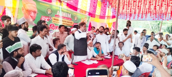 प्रदर्शन कीतस्वीरप्रदर्शन की तस्वीर