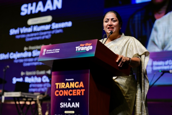 भारत मंडपम में बुधवार को आयोजित ‘हर घर तिरंगा’ संगीत समारोह को संबोधित करती मुख्यमंत्री रेखा गुप्ता