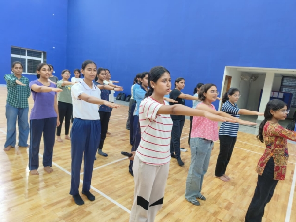 नशा मुक्ति की शपथ लेते एन आई टी के छात्र