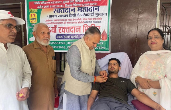 सोनीपत:   नगर निगम मेयर राजीव जैन ईदगाह मदरसे में लगे रक्तदान शिविर में