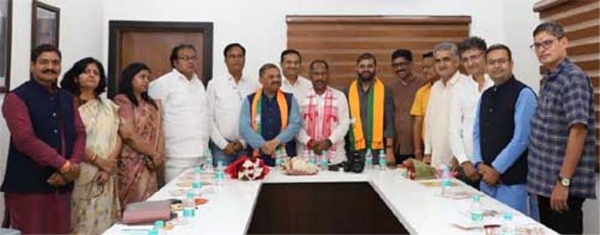 भाजपा के नव नियुक्त प्रदेश मीडिया संयोजक एवं प्रवक्ताओं ने पदभार ग्रहण किया