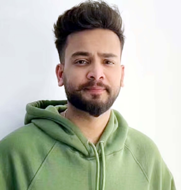 गुरुग्राम: बिग बॉस विनर एल्विश यादव के घर पर फायरिंग, जांच में जुटी क्राइम ब्रांच