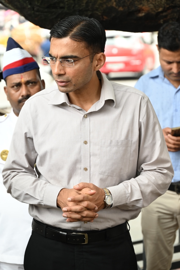 देहरादून के डीएम सविनय बंसल।