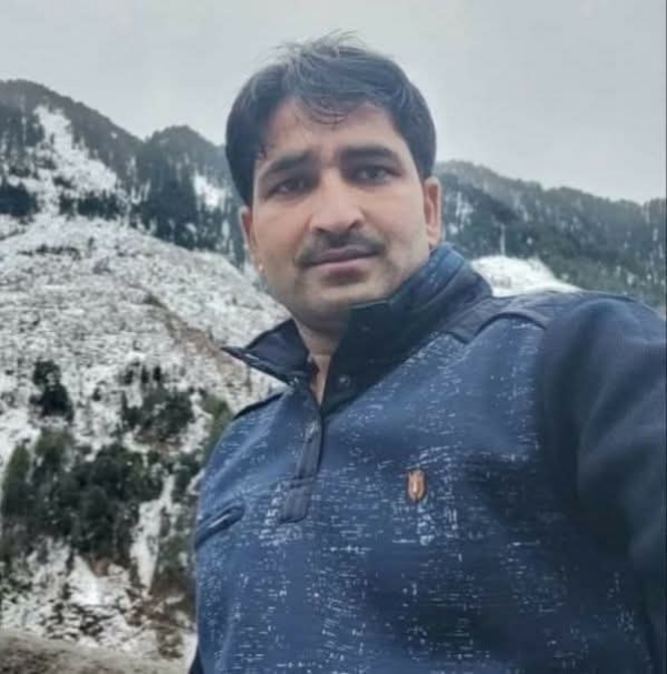 कमांडो विकास भाटिया।
