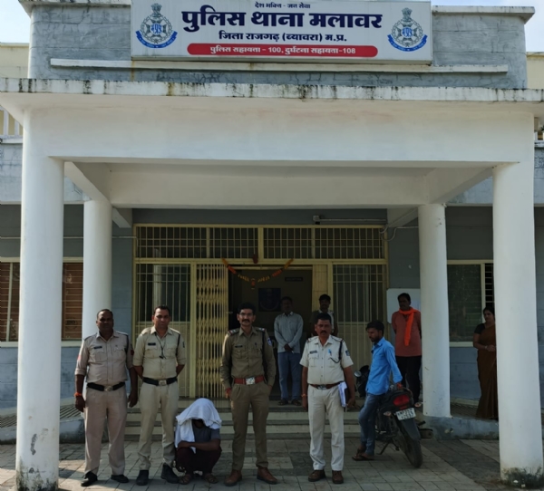 नकदी चोरी के मामले में चार गिरफ्तार, माल बरामद