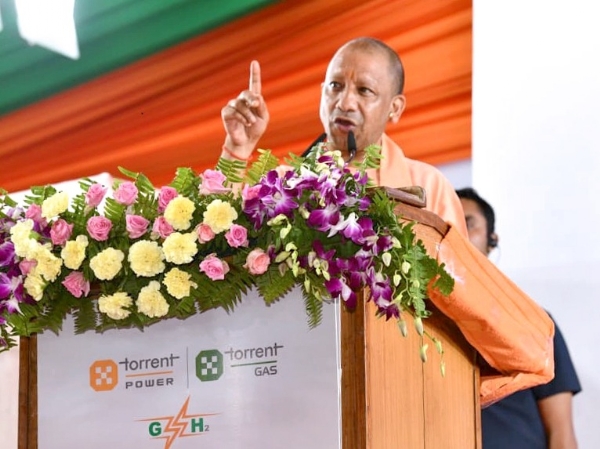 जीवसृष्टि बचाने को न्यूनतम करना होगा कार्बन उत्सर्जन : सीएम योगी*
