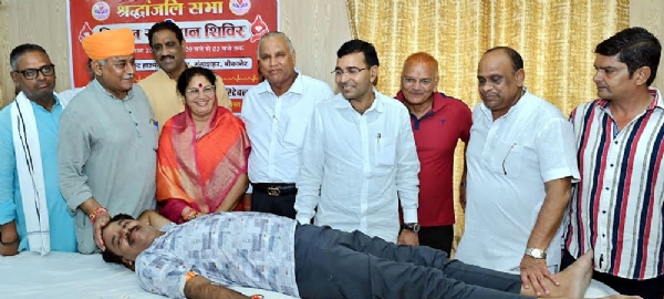 रक्तदान शिविर में 301 यूनिट रक्तदान, केंद्रीय मंत्री अर्जुनराम मेघवाल वर्चुवली जुड़े