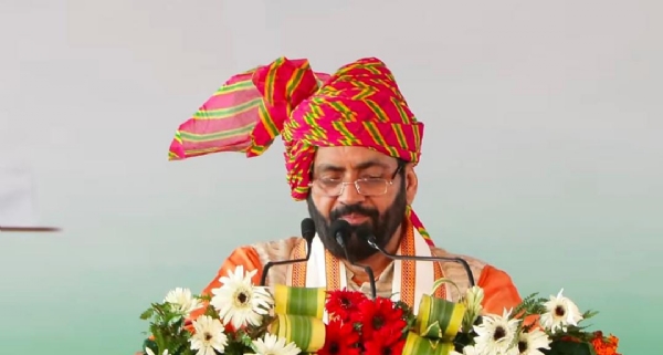 रैली को संबोधित करते हुए सीएम नायब सैनी।
