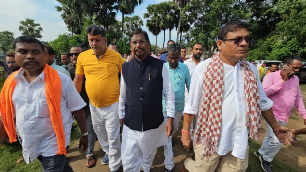 पूर्व मुख्यमंत्री अर्जुन मुंडा