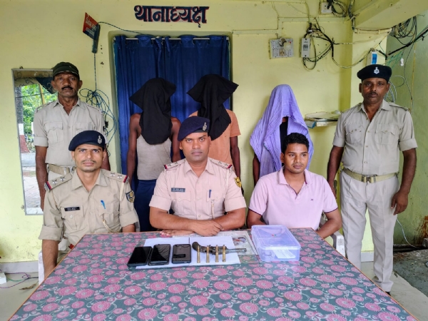 पुलिस के गिरफ्त में अपराधी