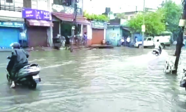 ज्वालापुर में सड़कों पर जलभराव