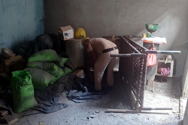 रतिया क्षेत्र में तलाशी अभियन में जुटी पुलिस टीमें।