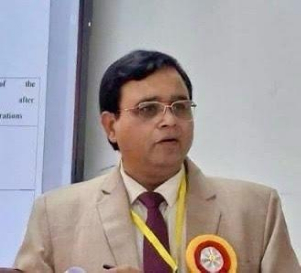 प्रो. मनोज सक्सेना।