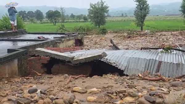 जम्मू-कश्मीर के कठुआ में बादल फटने से चार लोगों की मौत