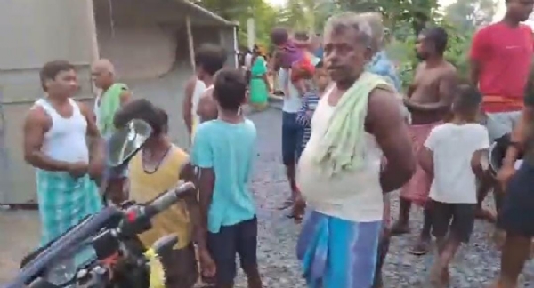 मौके पर मौजूद लोग