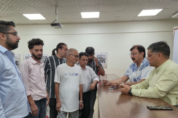 अरविंद गुप्ता और सुरिंदर भगत ने भाजपा मुख्यालय में जन शिकायत शिविर लगाया