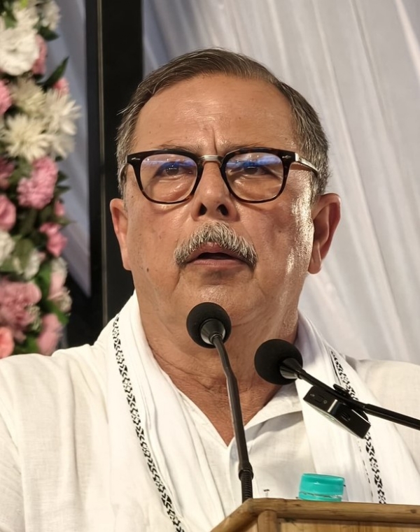 पूर्व नेता प्रतिपक्ष   अजय सिंह
