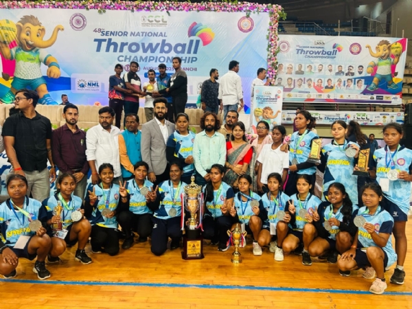 कार्यक्रम में शमिल मुख्य अतिथि देवेंद्रनाथ समेत अन्य