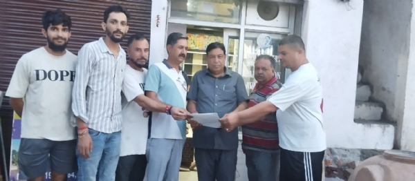 किसानों व जमाकर्ताओं ने उठाई आवाज़, स्कार्ड बैंक में अटकी रकम की वापसी की माँग