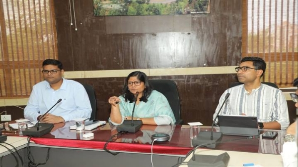 आधार शिविरों की तैयारियों की समीक्षा बैठक