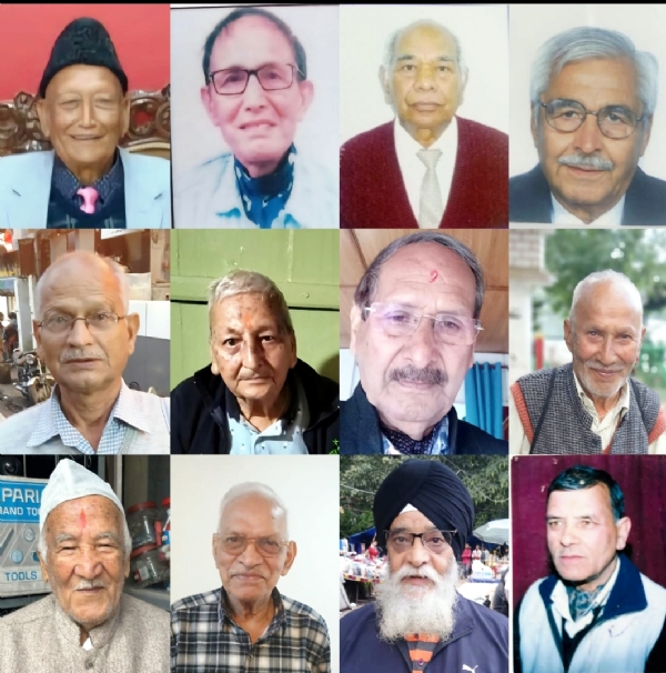 नगर के सम्मानित होने वाले बुजुर्ग।