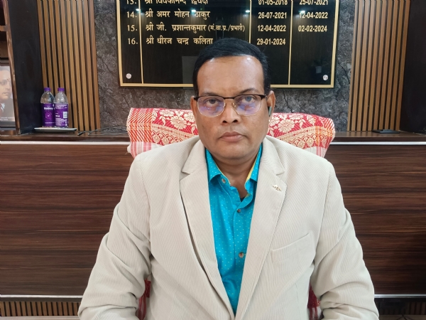 सीनियर डीसीएम