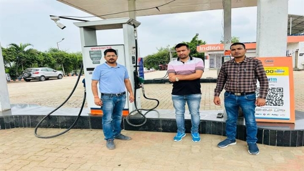 इंदौरः पेट्रोल पंप किया सील
