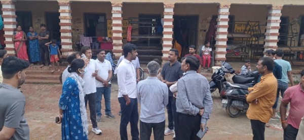 निरीक्षण करते नगर आयुक्त