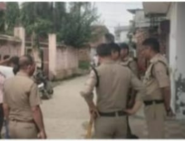 मौके पर तैनात पुलिस