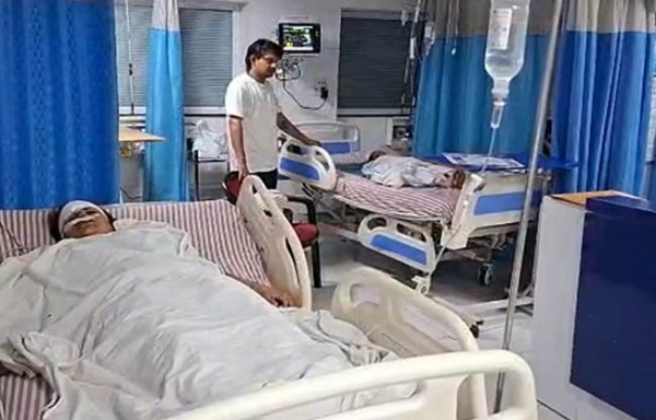 घायल अस्पताल मे उपचाराधीन