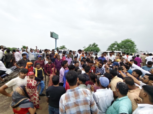 बाढ़ ने ले ली एक युवक की जान
