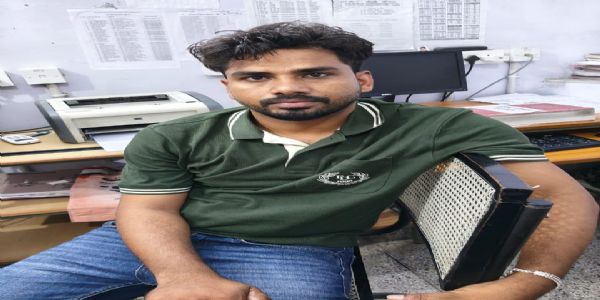 राजस्व पटवारी 95 हजार रुपये की रिश्वत लेते गिरफ्तार