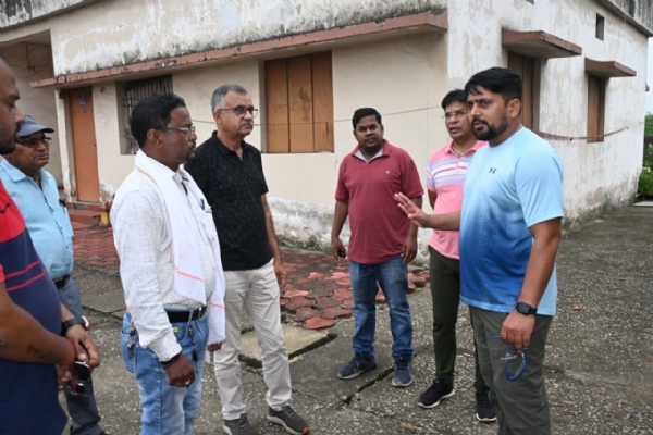 कोरबा: सुदूर बस्ती कपाट मुड़ा पहुंचे आयुक्त, आमजन से हुए रूबरू, ली समस्याओं की जानकारी, निराकरण के दिए निर्देश