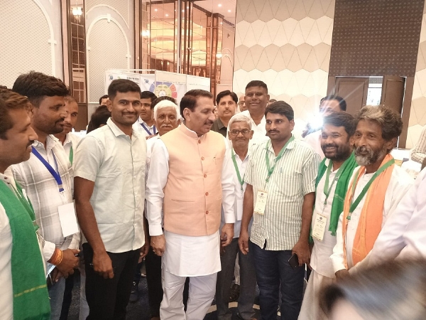 सायाजी होटल में आयोजित इंटरनेशनल कॉम्पिटेंस सेंटर फॉर ऑर्गेनिक एग्रीकल्चर (इकोवा) द्वारा आयोजित कार्यक्रम