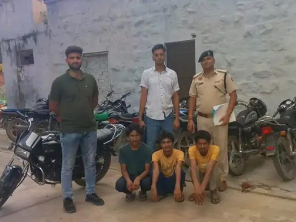 पुलिस की गिरफ्त में आरोपी।