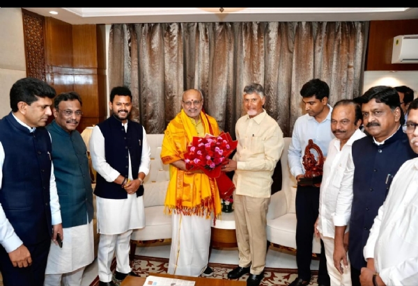 चंद्रबाबू नायडू ने किया सीपी राधाकृष्णन का समर्थन