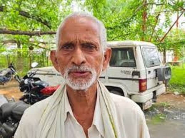 पीड़ित किसान ने कलेक्टर से की शिकायत