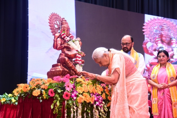 मेधावियों को 161 पदक, रिकॉर्ड 301 शोधार्थियों को मिली पी-एच.डी. उपाधि*