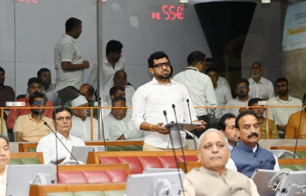 सोनीपत: हरियाणा विधानसभा के मानसून सत्र में अपनी मांग रखते  विधयक देवेंद्र कादियान