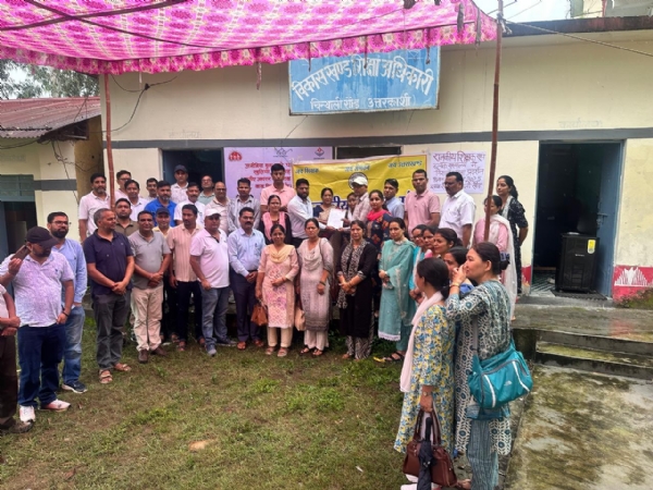 चिन्यालीसौड़ शिक्षकों ने दिया एक दिवसीय धरना